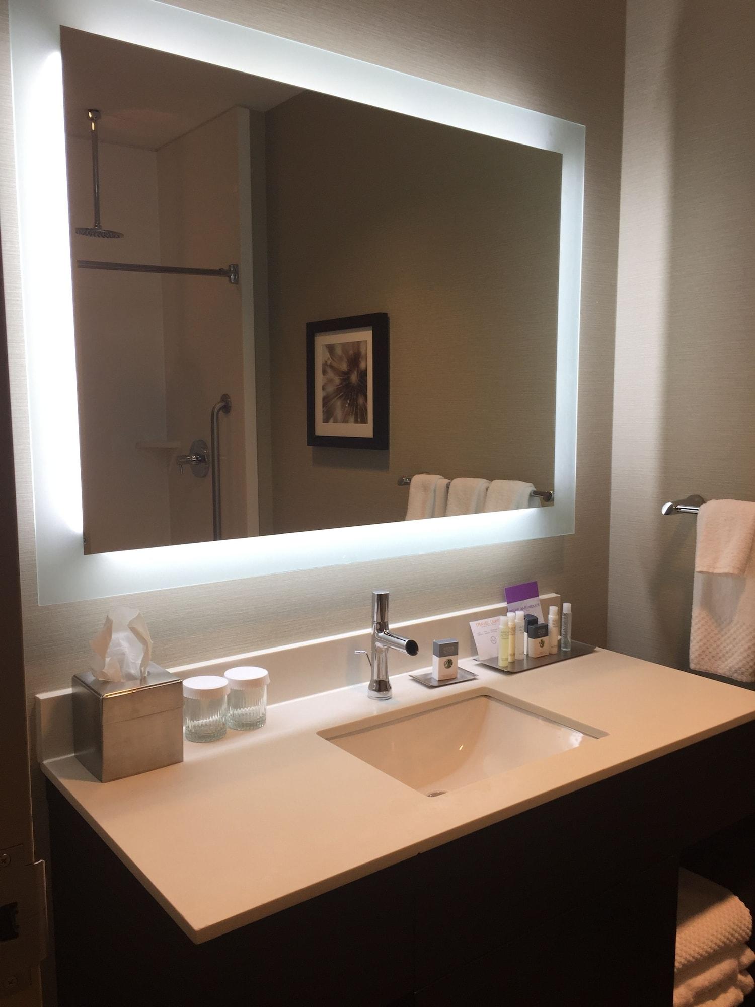 The Hollis Halifax - A Doubletree Suites By Hilton Εξωτερικό φωτογραφία