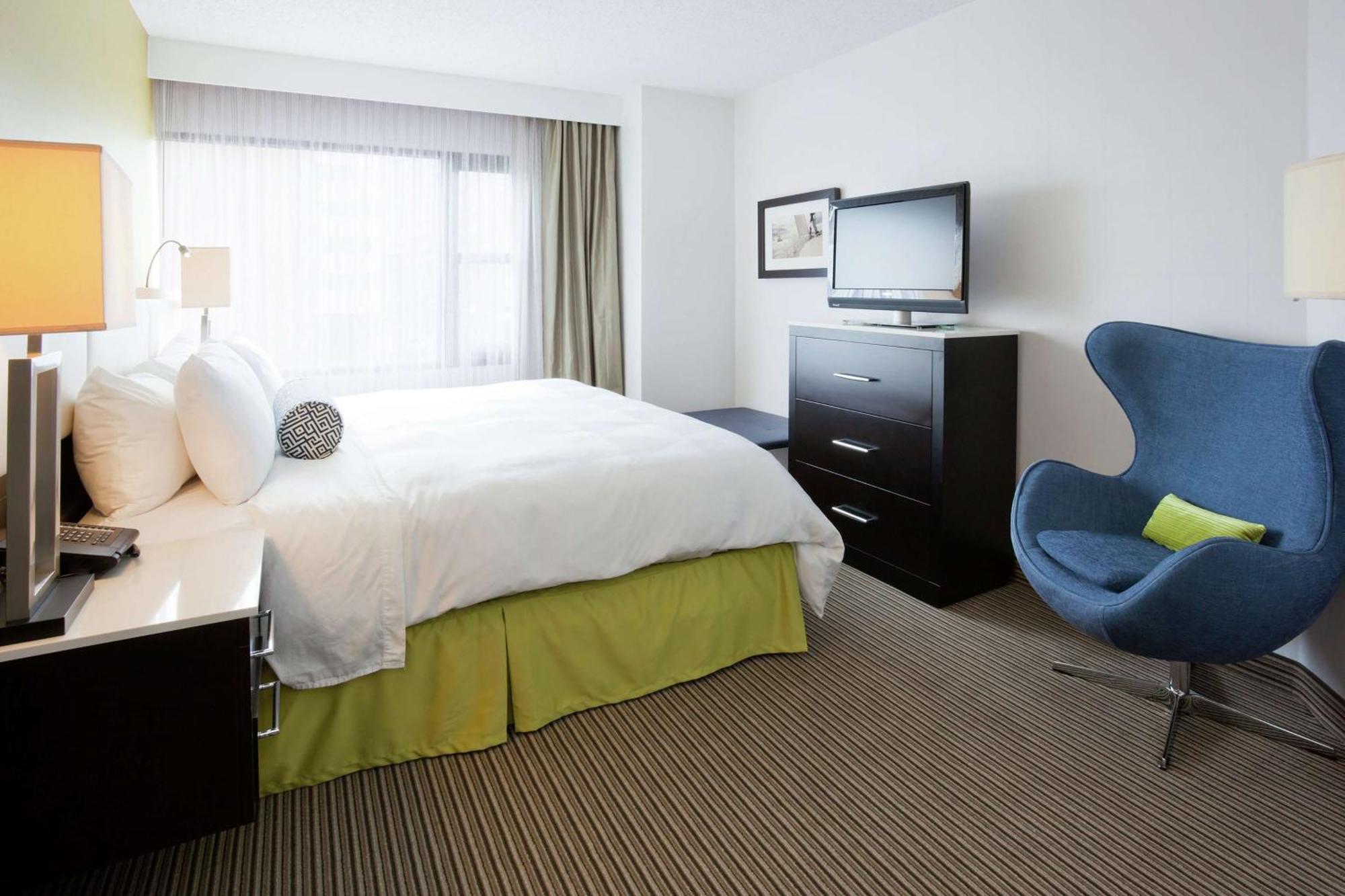 The Hollis Halifax - A Doubletree Suites By Hilton Εξωτερικό φωτογραφία