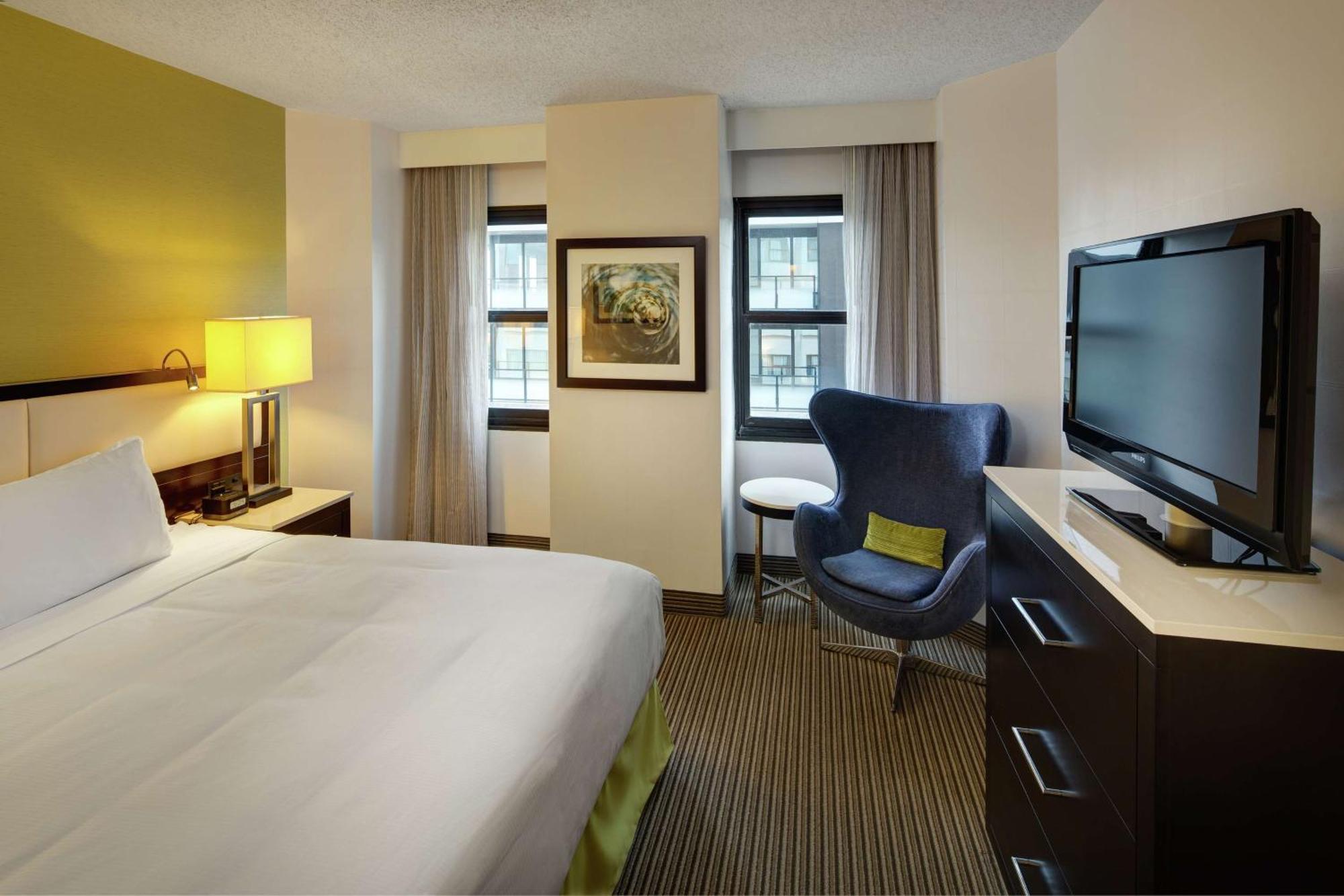 The Hollis Halifax - A Doubletree Suites By Hilton Εξωτερικό φωτογραφία
