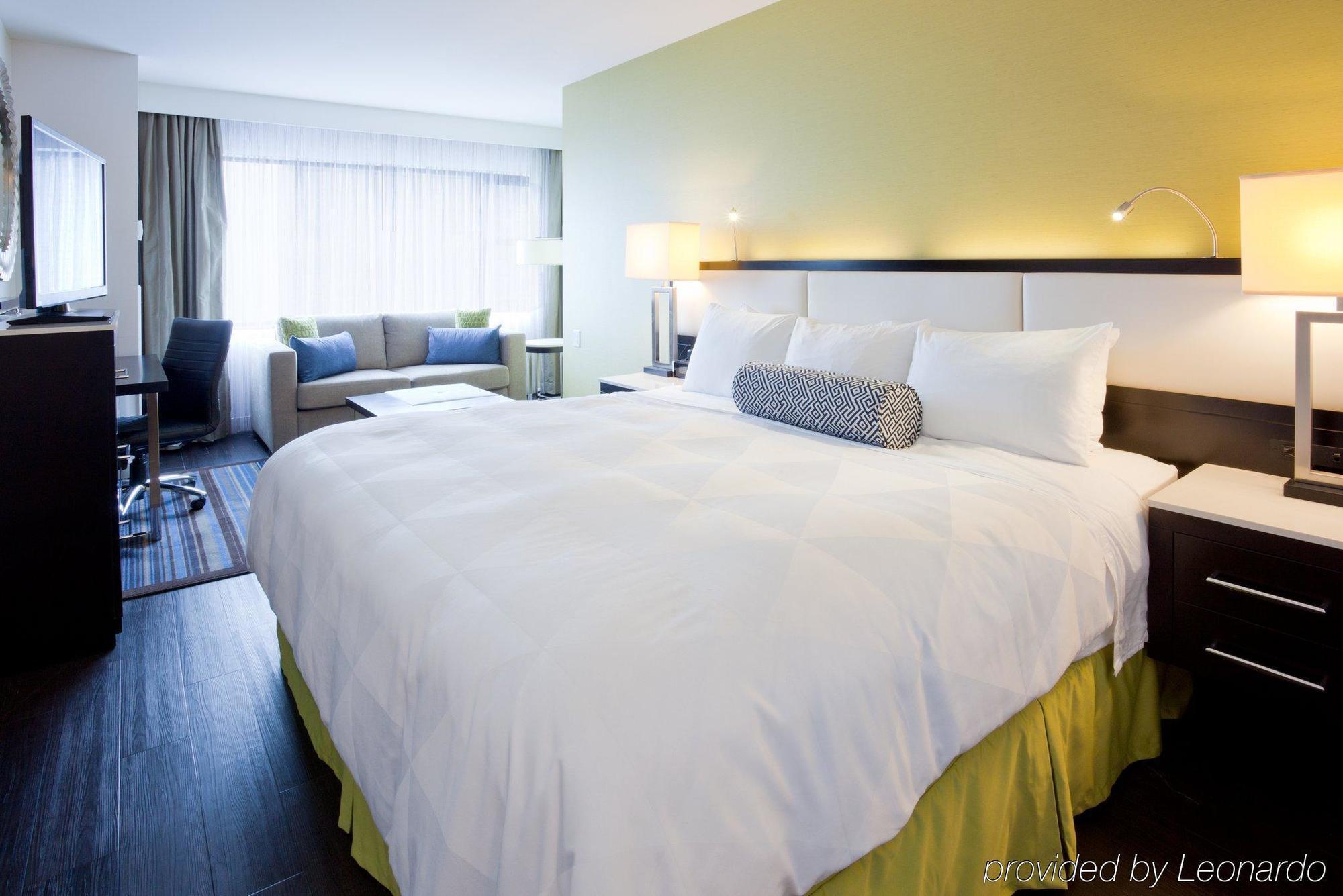 The Hollis Halifax - A Doubletree Suites By Hilton Εξωτερικό φωτογραφία