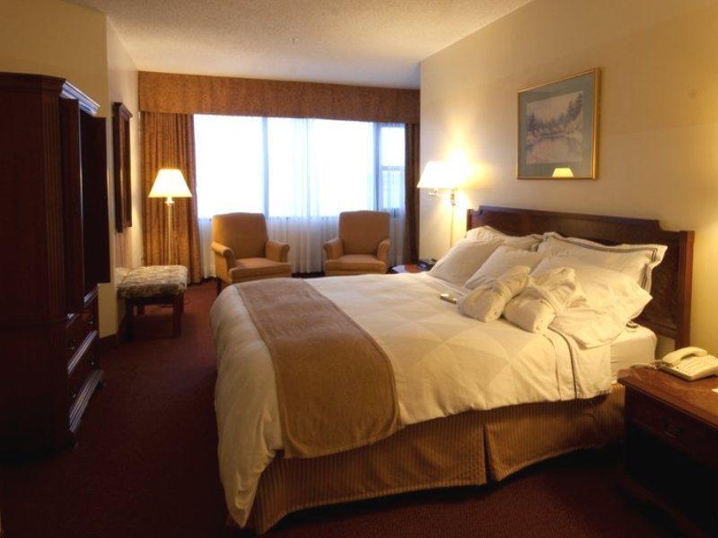 The Hollis Halifax - A Doubletree Suites By Hilton Εξωτερικό φωτογραφία